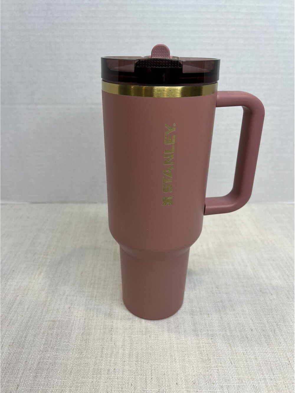 Stanley Quencher H2.0 FlowState 40oz Pink Tumbler w/ Handle Flip Straw
